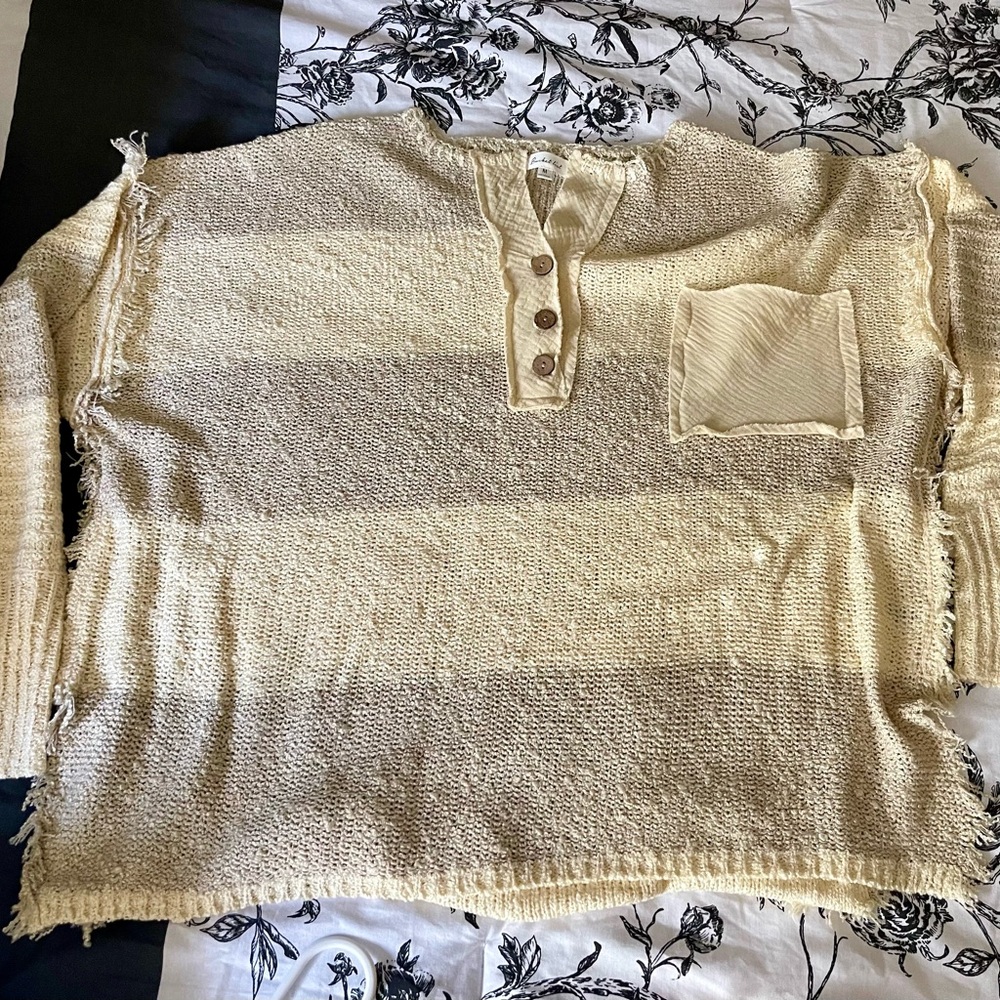 NWOT long sleeve light weight sweater